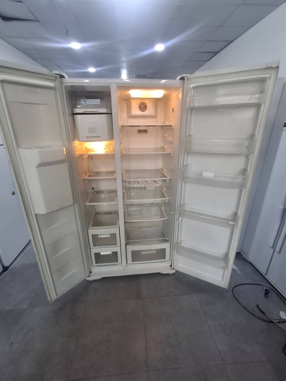 ثلاجة بابين • بيكو • ٢٨قدم