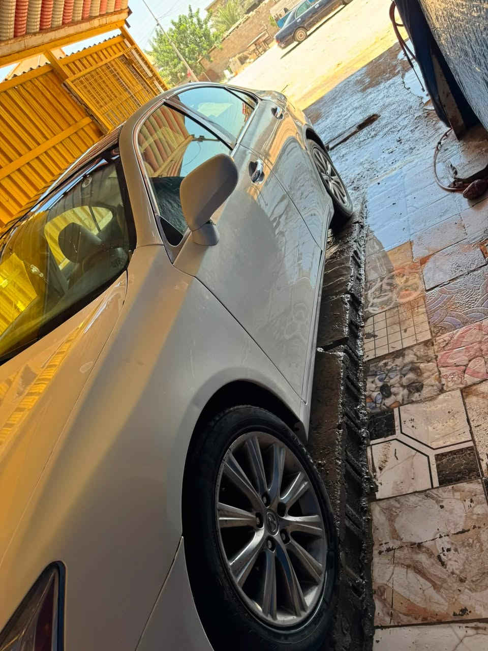 لكزز٢٠٠٨ES350فول مواصفات رقم بصره انكليزي ضررها الجمالغ الأمامي ماواصل للشاصي السعر ٨٠ورقه وبيها مجال للشراي رقم التليفون ***********
