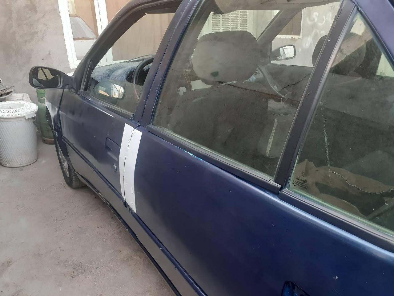بیجۆ بۆ فرۆشتن ئاڕم سۆران مۆدێل2002  چوار تایەی تازەیە لە ژێردایە مەکینەی تۆزێک دوکەڵی هەیە کامل ناو گێچی ئیش دەکات 
ناونیشان: سلێمانی 
نرخی ٨گەڵاو مئامە
***********
