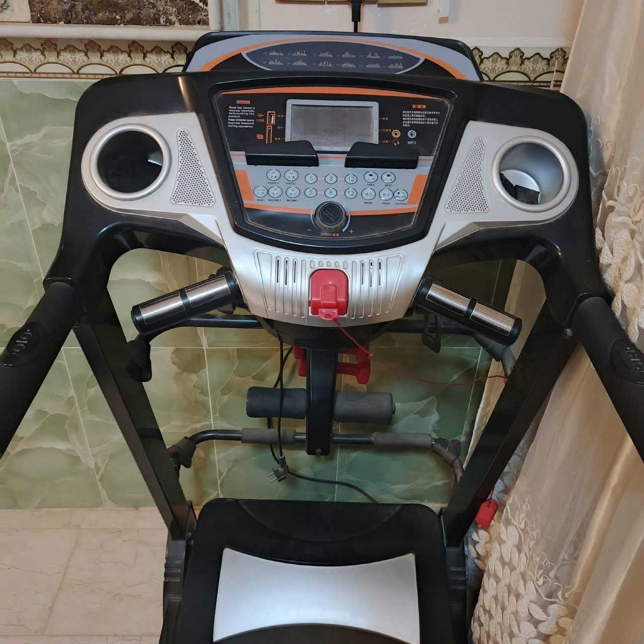 السلام عليكم جهاز مشي للبيع 🟥
نضافه ٩٩ بلميه كلش نضيف و سلس و سريع + بي هزاز من كدام و اثقال صغار ||||| مكاني السماوه ٣٦ شارع المرور
🟥🟥السعر ٢٥٠ وتساب ***********
