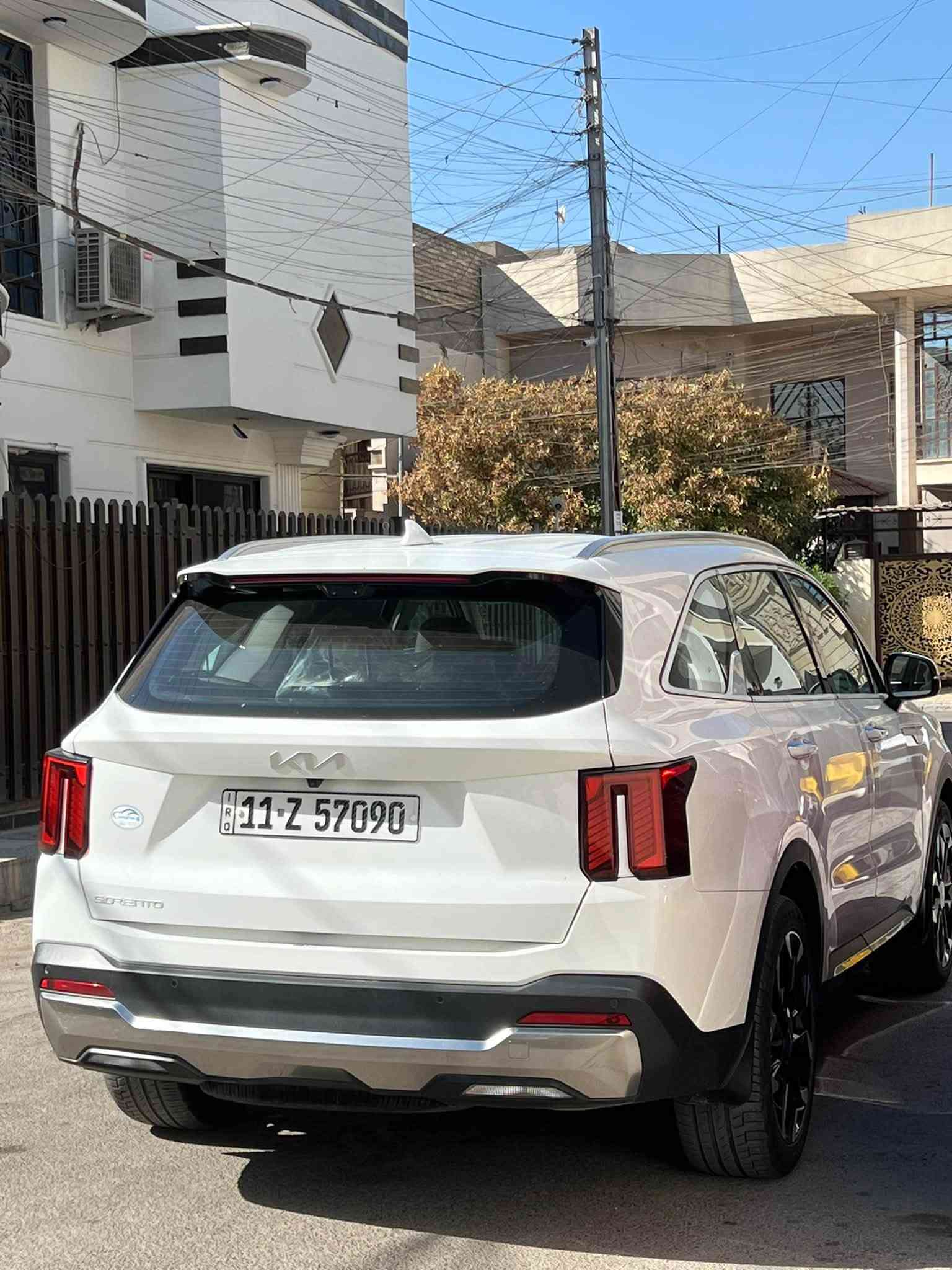 السلام عليكم
كيا سورنتو 
2025
ماشيه 45 
خليجيه الدوليه العراقيه 
كفاله عامه من البارد والصبغ والتبديل والفتح 

6سلندر 3.6
كشنات كهرباء 
جنطه كهرباء 
ويل 20
داتا شو 
كامره خلفيه ثابته + متحركه 
عدا البانوراما 

رقم بغداد ب اسمي تحويل ثاني يوم 

السعر : 307$ ورقه بيها مجال شي بسيط للشراي
المكان بغداد العامريه قرب خدمي المطار 
للاستفسار : ***********
