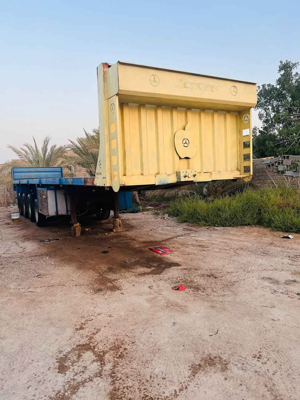سلام عليكم عربانه حدادي 4 محاور تخم تاير مكفول كفاله عامه طول 13. 30 شريط عالي اعله شي حداد عادل المعيدي بغداد جرف شاصي 16 دناكير ثنين 14 وثنين 13 الماني 
سعر 140 وبيه مجال مكانه دوانيه ***********
