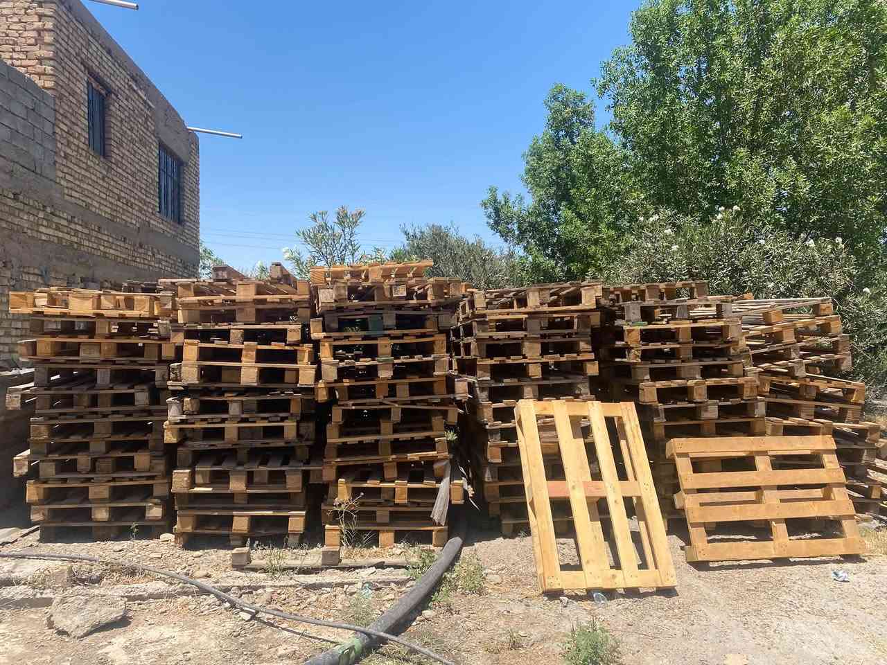 سلام عليكم اخوان قياس 120/80سكيب كلش نضيف جاهز ميحتاج دكت جاكوج مكاني بغداد التاجي ))سعر 4000وبيك خير وتدالل )رقمي ***********
