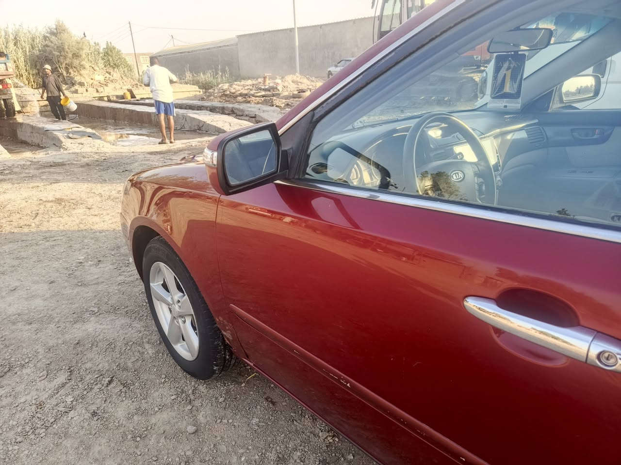 ياالله السلام عليكم
كيا اوبتما موديل 2007 امريكي مكينه 2400 كير 5 نمر 
تبرد حداديه وكير خير من الله باتري جديد زوج تايرات قبل يومين شاده بيه قطعتين صبغ فقط السعر 89 وبيه مجال 
للااستفسار  ***********
