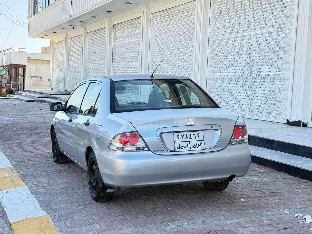 سلام عليكم بيع سريع لانسر موديل 2010  بدون صبخ بية جراد خفيف فقط
 سيارة احلا من صور سعر 70 بى مجال قليل 
***********
مكانى كركوك
