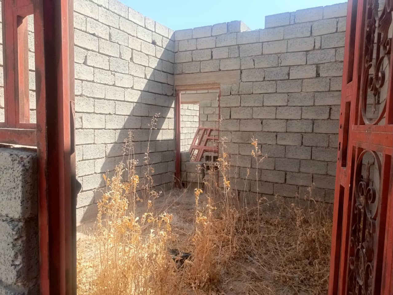 هيكل • بدون سقف • المالحة الغربية
