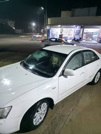 سوناتا 2011 للبيع محرك 2000  سعر 112 وبيها مجال  اتصل أو دز رسالة واتس...