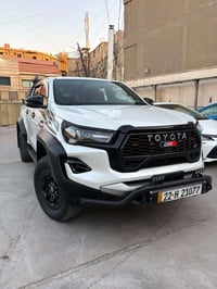 هايلوكس GR Sport • V6 ٤.٠ لتر • ٤٢ ألف كم