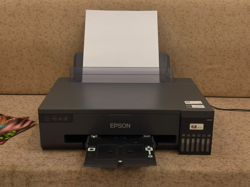 للبيع: طابعة Epson L18050 (A3+)
الطابعة جديدة نضافة 99 %
مستخدمة خفيف وفي حالة ممتازة تشبه الجديدة تماماً.
• طباعة بحجم A3+ وA4
• نظام 6 ألوان لأعلى دقة وجودة صور
• نظام EcoTank الأكثر اقتصاداً في الحبر
• طباعة مباشرة على الكروت والباجات وCD/DVD
• رأس الطباعة نظيف 100% — نزل تشيك كامل ومثالي
💰 السعر 670 ألف دينار عراقي فقط
📍 الموقع: الأنبار / الفلوجة
📲 للتواصل واتساب: ***********
