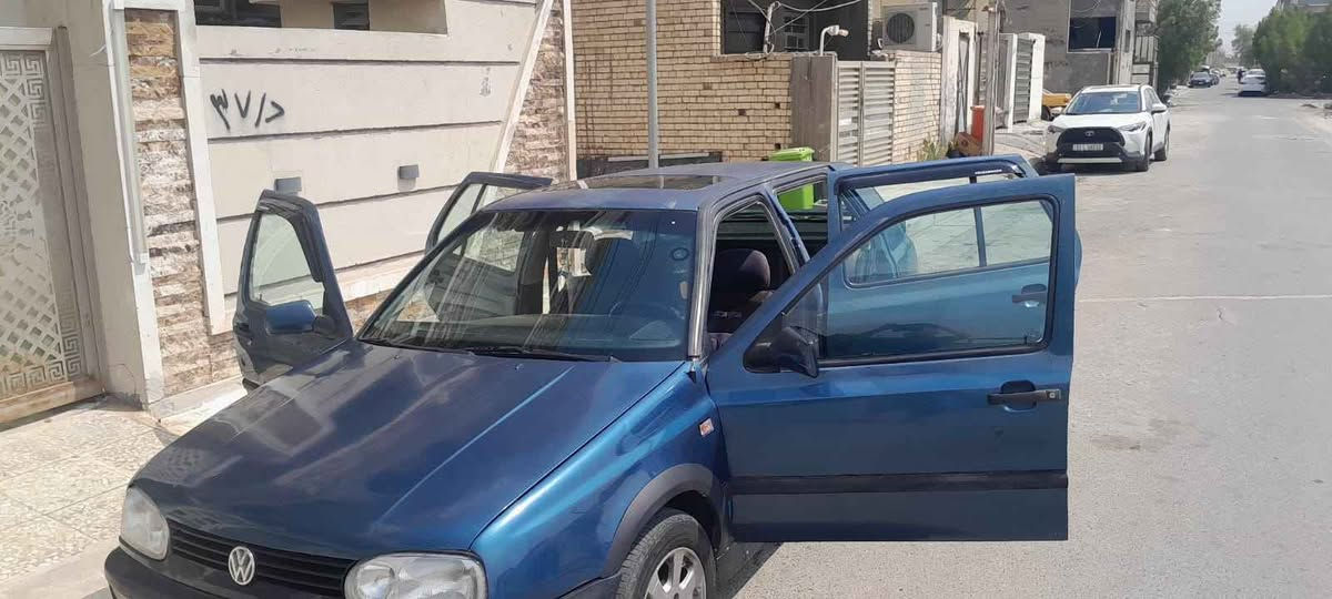 السلام عليكم كولف نفخ 93 محرك 2000 ادامة كاملة من كير ومكينة وكهرباء نضيفة بمعنى الكلمة وتكدر تجي وتفحص بنفسك تخم تاير جديد شاشة لمس تبريد شغال وخير من الله حماوة طبيعية وترايك للبصرة صدر جديد السيارة مصروف عليها ومتعوب بيها رقم بغداد انكليزي مشروع وطني السعر 46 وبيها مجال بسيط مكانها حي الجهاد الشارقة 

*********** بغداد, العراق

