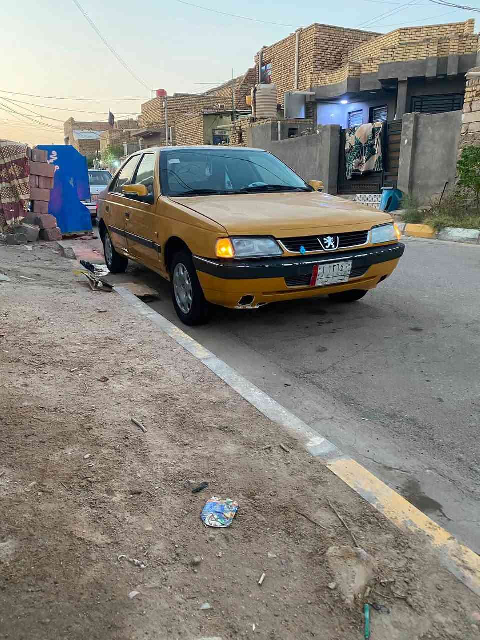 السلام عليكم يولد بيجو لبيع سياره جاهزه مكينه كير حداديه تبريد تخم تيرات جدد. السياره نقصه فقط بطاينه تعبانه رقم ميسان سنويه صاقطه بل ٢٠ غرامات ما عليه عليه بس هيه وره المشتري ما عليه بيه ما عرف جكد عليه هيه سعر خاص مكاني ناصريه مستعجل عل بيع. ***********
