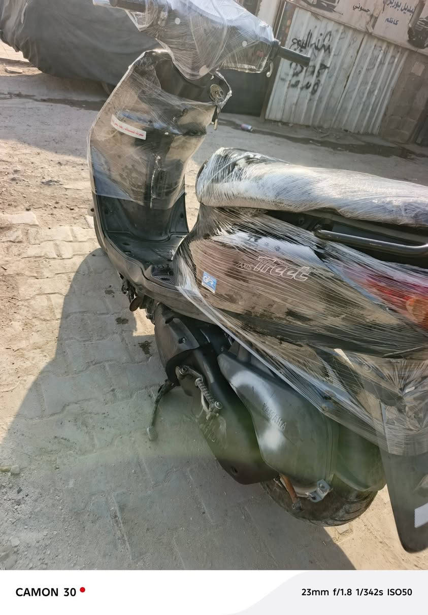 سلام عليكم اكزز تريت كفاله عامه كله شغاله سعر 800 ***********

نص مكتوب في الصور:
- CAMON 30 • 23mm f/1.8 1/807s ISO50
- CAMON 30 • 23mm f/1.8 1/440s ISO52
- CAMON 30 • 23mm f/1.8 1/342s ISO50