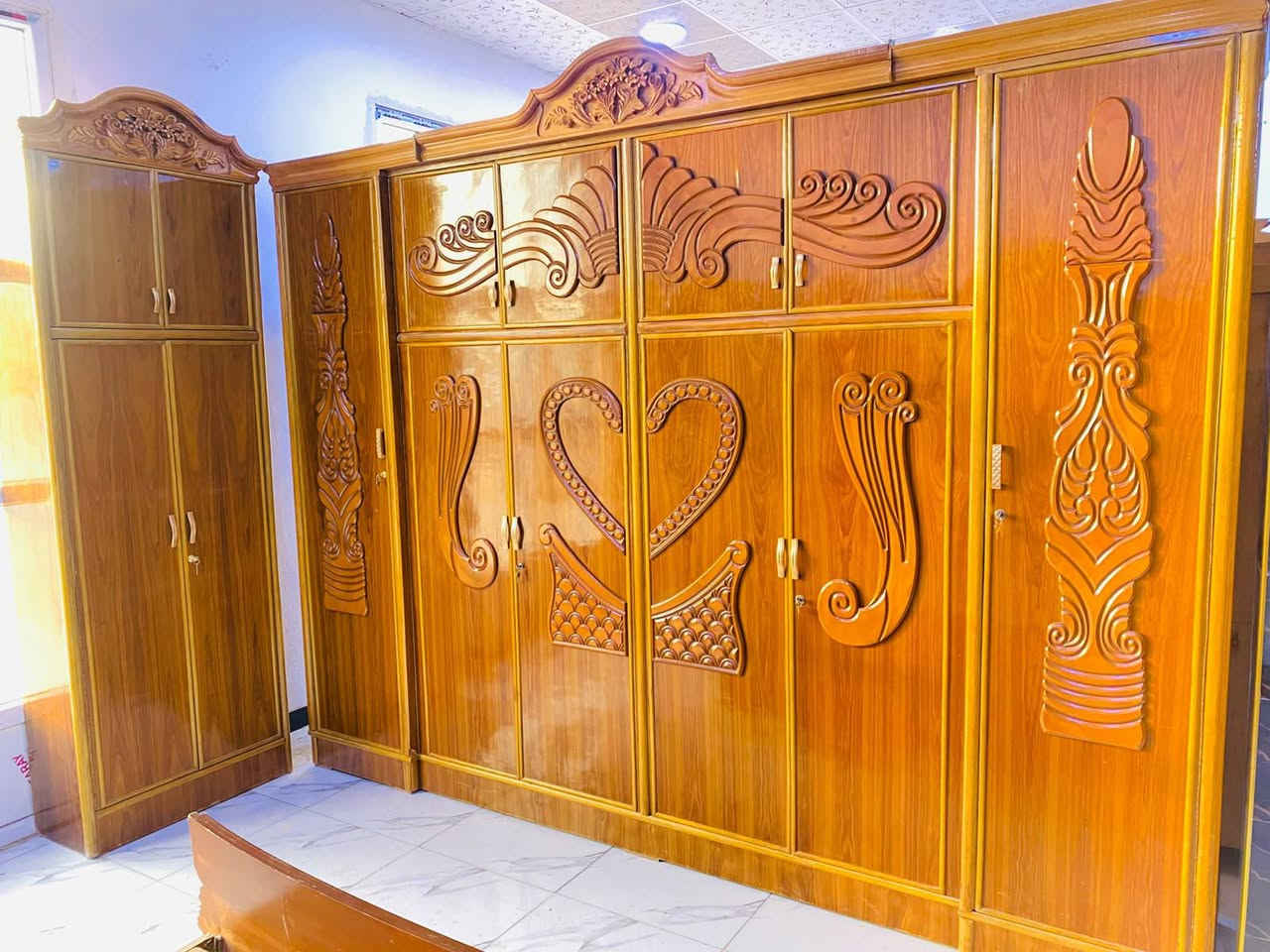غرفة نوم صاج عراقي ٦ قطع حطاطه درجه اولى ظهر الكنتور نظام چرچوبه نظافة فول السعر مليون و ١٠٠ للاستفسار ***********
