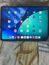 ايباد دعش M2 بي بس هاذ الكسر بل شاشه ومامئثر ابد عل لمس العب بوبجي بي ...