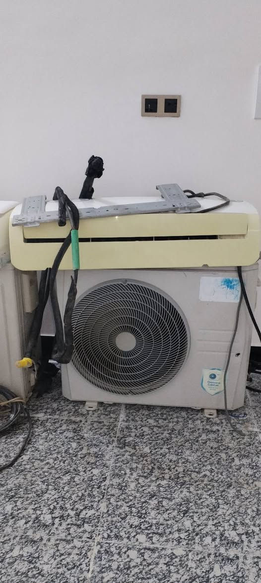 سبالت للبيع  طن ونص  ملحقات كامله بوري نحاس ريمون كيبلات حماله غاز جيب وشد 
2 توسوت 
1 ميديا 
بلاديات بدون تصليح شرط الشغل والتبريد مع الظمان  
#عنوان المجر الكبير حي العسكري قرب ملعب الشرطه للاستفسار واتساب ***********
