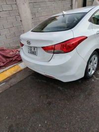 النترا أمريكي 1800دوش  موديل 2013 السعر 100ورقة وبيه مجال رقم الهاتف 0...