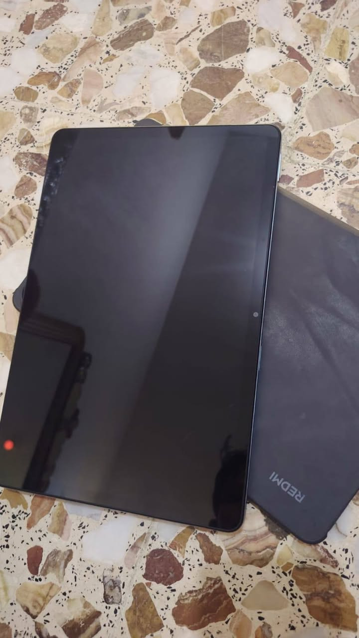 أيباد Redmi Pad 2 للبيع 
الشاشة: 11 إنش، دقة 2560×1600 (2.5K)، وتحديث 90Hz. �
Mi Poland +١
المعالج: MediaTek Helio G100-Ultra بدقة تصنيع 6nm.
الرام والتخزين:
4GB + 128GB
6GB + 128GB
8GB + 256GB

البطارية: 9000m
متواجد واتساب فقط 
***********

نص مكتوب في الصور:
- Xiaomi HyperOS 3.0.304.0 اسم الجهاز Redmi Pad 2 التخزين ١٢٨جيجابايت (٣,٤١) إصدار نظام التشغيل 3.0.304.0.WOVMIXM.C07 إصدار نظام Android 16 BP2A.25060 5.031-A3 تحديث أمان نظام Android 2026-08-01 المواصفات والمعلومات التفصيلية النسخ الاحتياطي والاستعادة الدعم وضع الإصلاح إعادة ضبط إعدادات المصنع الشهادة الإعدادات البحث عن إعدادات جاري التحقق... حول الجهاز اللوحي ميزات للأجهزة اللوحية حالة الحماية Wi-Fi haider بلوتوث إيقاف الربط بين الأجهزة مزيد من خيارات الاتصال شاشة القفل الإشعارات وشريط الحالة الشاشة الرئيسية الشاشة والسطوع الصوت القلم ولوحة المفاتيح