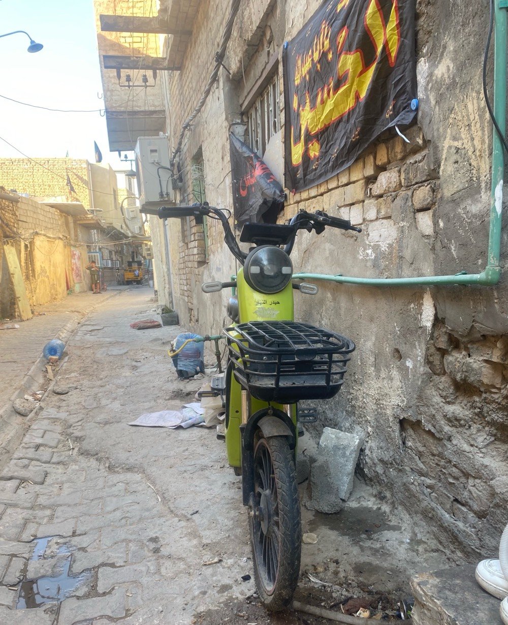 دراجه شحن للبيع⚡️
📍بغداد شارع حيفا 
السعر (250الف ) قفل 🔒
نقصه تاير 
للتواصل(***********)