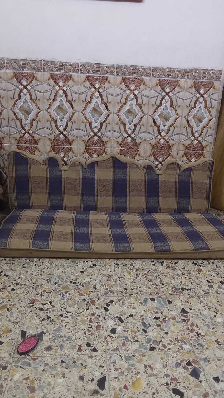 ديوان للبيع في منطقه حي اور أي استفسار هذا الرقم ***********
