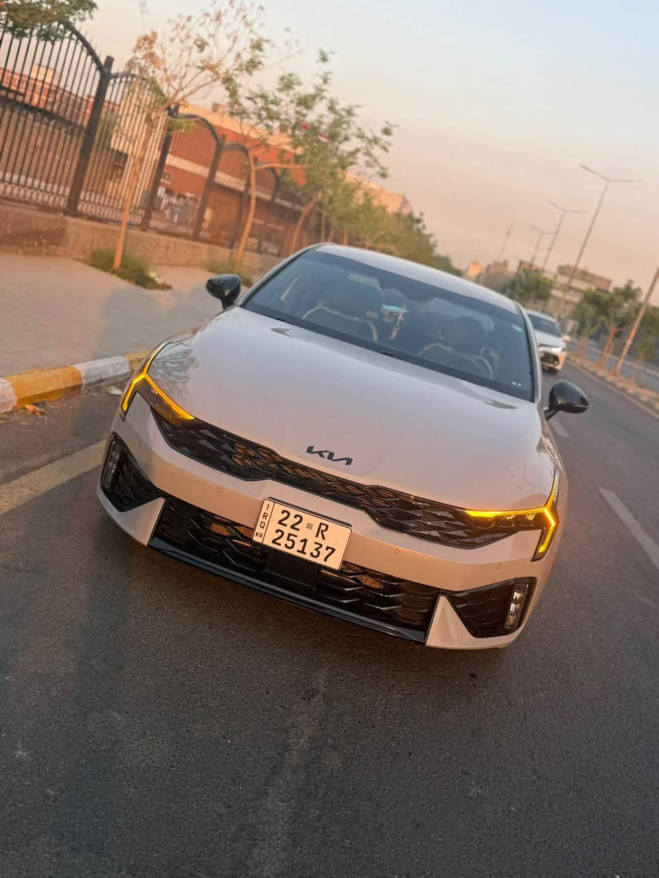 𝟐𝟎𝟐𝟓 𝐊𝐈𝐀 𝐊𝟓-𝐆𝐓.𝐋𝐈𝐍𝐄

Kia K5-GT.LINR مودیل : 2025

رقم اربيل  جديد تحويل مباشر باسمي 
مكان السيارة بغداد 
اللون : اسمنتي 

عداد المسافة : 26  الف مايل 
حجم المحرك : 2.5L ( 4,سلندر )  

كافة الايرباكات سليمة 100%✅

المواصفات : 𝐆𝐓.𝐋𝐈𝐍𝐄
فول فول مواصفات ١/١ عدا بانوراما 

كيج الكتروني
بصمة ابواب
بصمه تشغيل
سماعاتBoss
تشغيل عن بعد ,𝐑𝐄𝐌𝐎𝐓𝐄 𝐒𝐓𝐀𝐑𝐓
شاشة دشبول ديجيتال
شاحن وائر ليس
كاميرا
هاند بريك بصمة
اوتو هولد ،𝐀𝐔𝐓𝐎 𝐇𝐎𝐋𝐃
اوتو ستارات،𝐀𝐔𝐓𝐎 𝐒𝐓𝐀𝐑𝐃
اوتو ستوب ,𝐀𝐔𝐓𝐎 𝐒𝐓𝐎𝐏
رادار امامي (تحديد مسار)
رادار جانبي  (نقاط عمياء)
رادار خلفي (التحذير من الاصطدام)
حساسات امامي 
حساسات جانبي
حساسات خلفي
نظام ,𝐄𝐂𝐎
نظام ,𝐍𝐎𝐑𝐌𝐀𝐋
نظام ,𝐒𝐏𝐎𝐑𝐓
تحكم استيرن
استيرن تدفئة 
كشنات جلد
كشنات كهربائي 
كشنات تدفئة 
داخل سياره اسود و ابيض
تبريد لمس
تبريد مركزي 
لايتات 𝐋𝐄𝐃 ليد عدسة زينون بيلادي
بكلايتات 𝐋𝐄𝐃 ليد بيلادي
ويل كروم

الحادث: 
نخريب فقط بدون دواخل بدون شواصي بدون ايرباك 
عندي سونار مالها 
تفاصيل اكثر الاتصال علی ارقام التاليه
☎️ ***********
السعر 190 و بيها مجال بسيط
