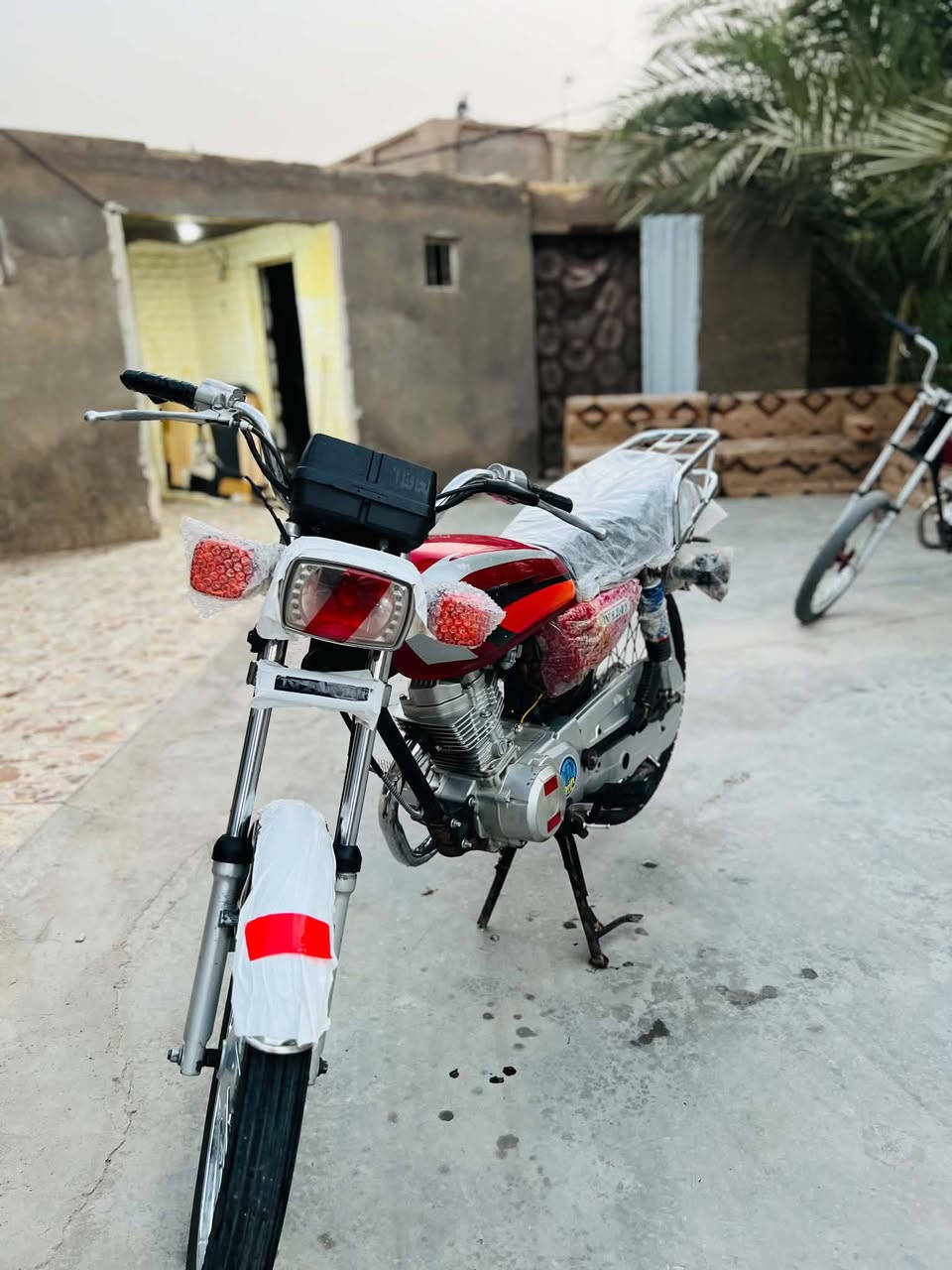 سلام عليكم نامه امتياز اوراق موديل ٢٥ دراجه نضيفه كلش مكينه مبدل فقط ولفات لباقي مكفول السعر ٦٧٥ بيه مجال ***********
