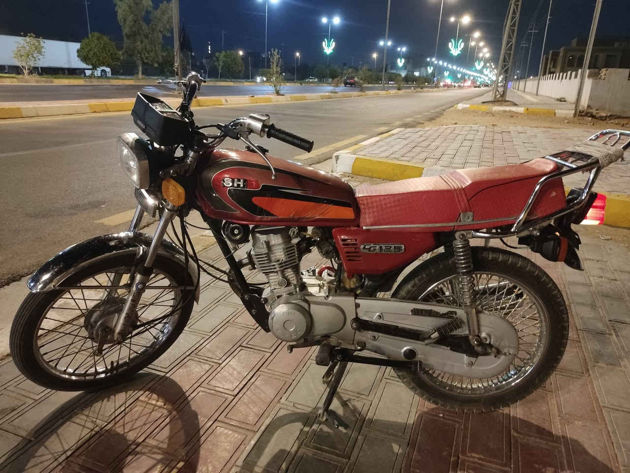 السلام عليكم دراجه اربعه كير للبيع مديل 2018 دراجه نضيفه السعر550وبيهامجال كربلاء المقدسة رقم ***********
