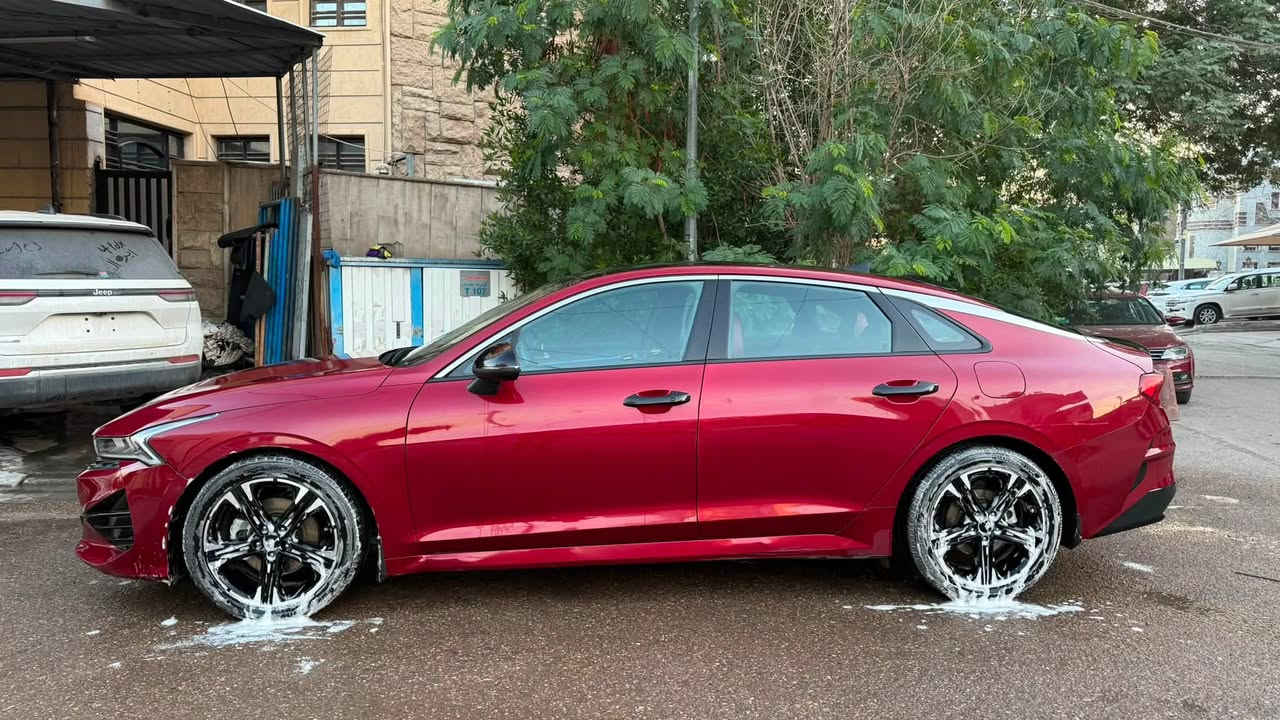 K5 gt line 2022 للبيع مع رقم مميز
السياره كامل مواصفات ومناقصها اي شي بيها اناره داخليه ودوشمه حادثها فقط بنيد وربع الجاملغ عكس السايق بارد بدون شاصي والايرباك ستيرن ودشبول طاكات وراجعه سستم 
للاستفسار على السعر ***********
