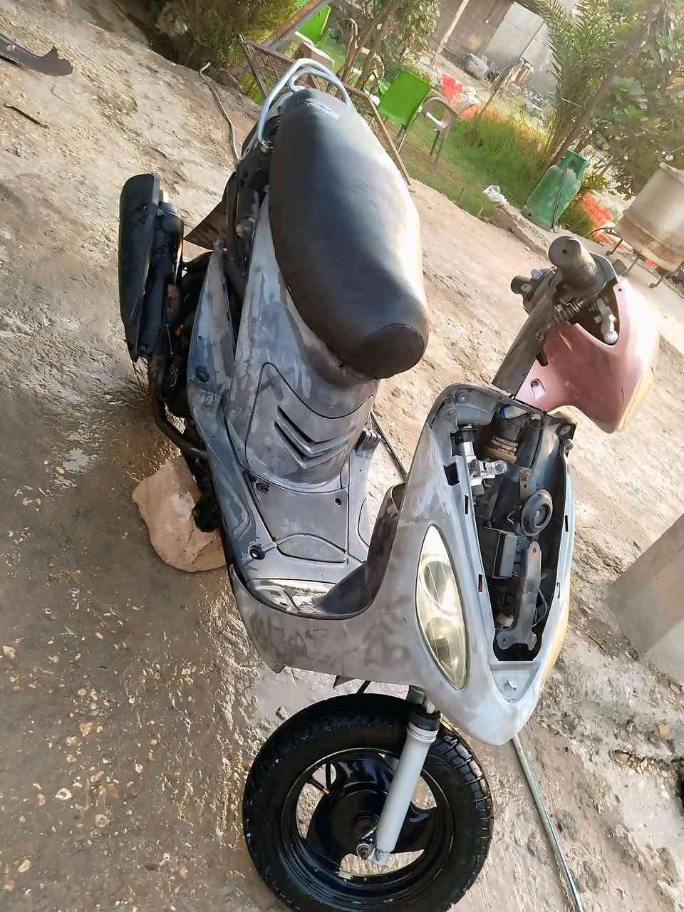 ***********
للبيع

