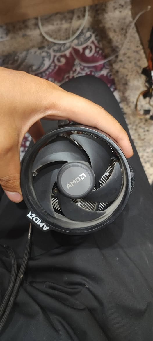 السلام عليكم غراض للبيع
رايزن 5 4600G مع المروحه 125 الف 
باور سبلاي 500W  سعره 50 الف
كيس Cooling master سعره 25 الف 
شاشات اثنين وحده قياس 27 والثانيه 19 بيها شخطه بسيطه سعرهن اثنينهن 125 الف
مكاني بغداد الشعله 
***********
