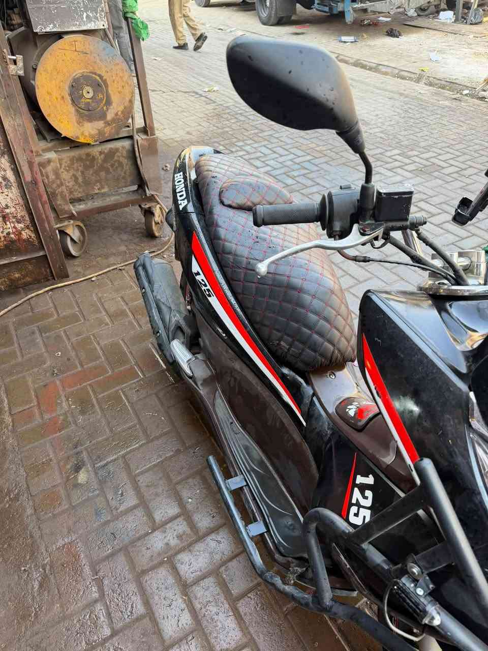 PCX • ٢٠١٥ • محرك ١٢٥
