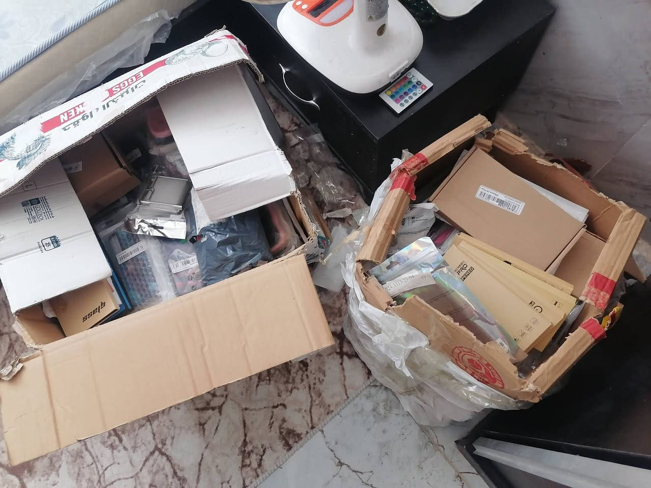 شلعة كفرات شي ان كوالتي عالي كلهن حلوات وحديثات ايفون واندرويد
عددهن فوك الـ 250 كفر

كارتون ايفون وكارتون اندرويد

مع لواصق وكفرات ايربوت وكم سير ساعة ابل

وموضحات بالصور والفيديوهات

*********** بي واتساب

مكان بغداد الراشدية

ومتوفر توصيل
