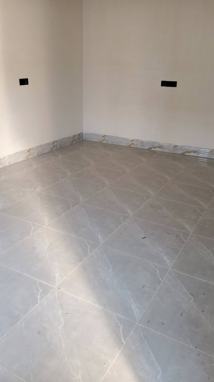 سلام عليكم 
بيت للبيع حي الأطباء طابو زراعي 
كاع دحام 
شارع الثاني الرئيسي
بيت صفر / بي نقص بوب داخليه وسقف ثانوي 
السعر المطلوب 57 مليون بي مجال 
***********
