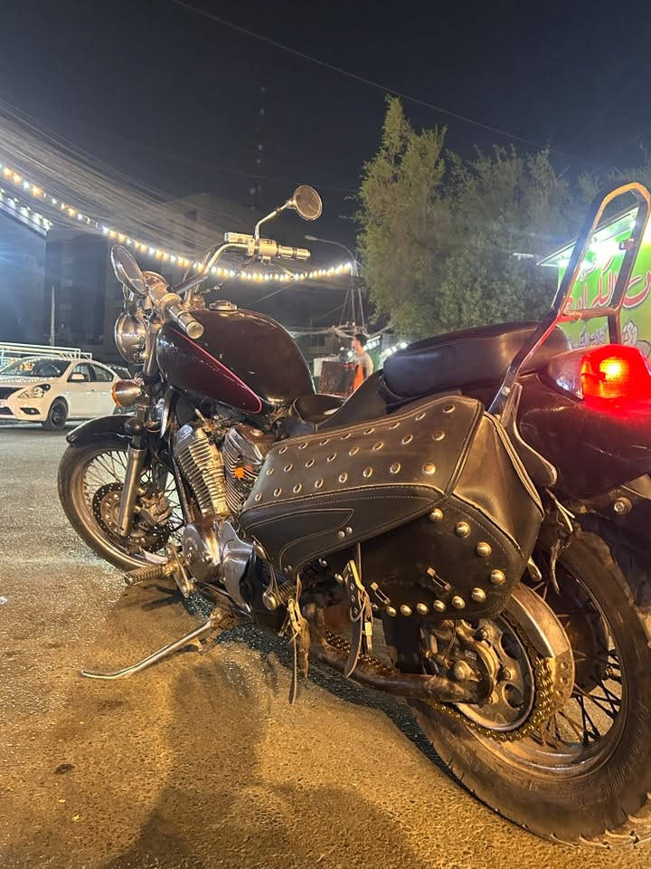 السلام عليكم
هوندا ستد 400cc 

مكينه و كير ناعمات لا تنقيص ولا تبخير 

صالنصة كاتم 

رقم و سنوية تحويل ثاني يوم 

زنجيل جديد و كابريتر توني منظفها 

دهم كله امزويل و مي راديتر كله اخضر زيتي 

نقصها الصفاحية اليسرة و الاشاير الخلفيات وحده انكسرت و الثاني شالها ابو التوصيل 

مكاني بغداد الكرادة 

للاستفسار 

***********
