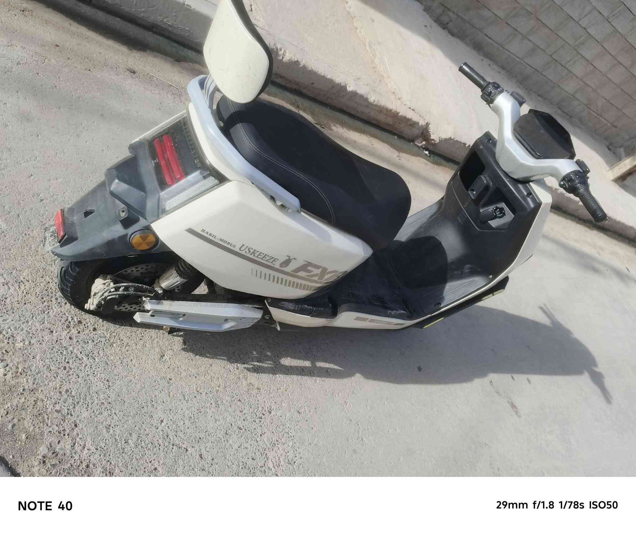 دراجه شحن للبيع السعر 675 الدراجه شرطه الشغل بطاريات الولي الاصليات الاتصال على هذا الرقم***********

نص مكتوب في الصور:
- NOTE 40 23mm f/1.8 1/106s ISO50
- NOTE 40 23mm f/1.8 1/100s ISO64
- NOTE 40 29mm f/1.8 1/78s ISO50
