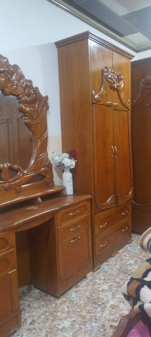 ‏غرفة مال نوم خشب الصاج جمخ واحد ما أبي غرفة نظيفة السعر 900 وبيها مجال الرقم ***********
