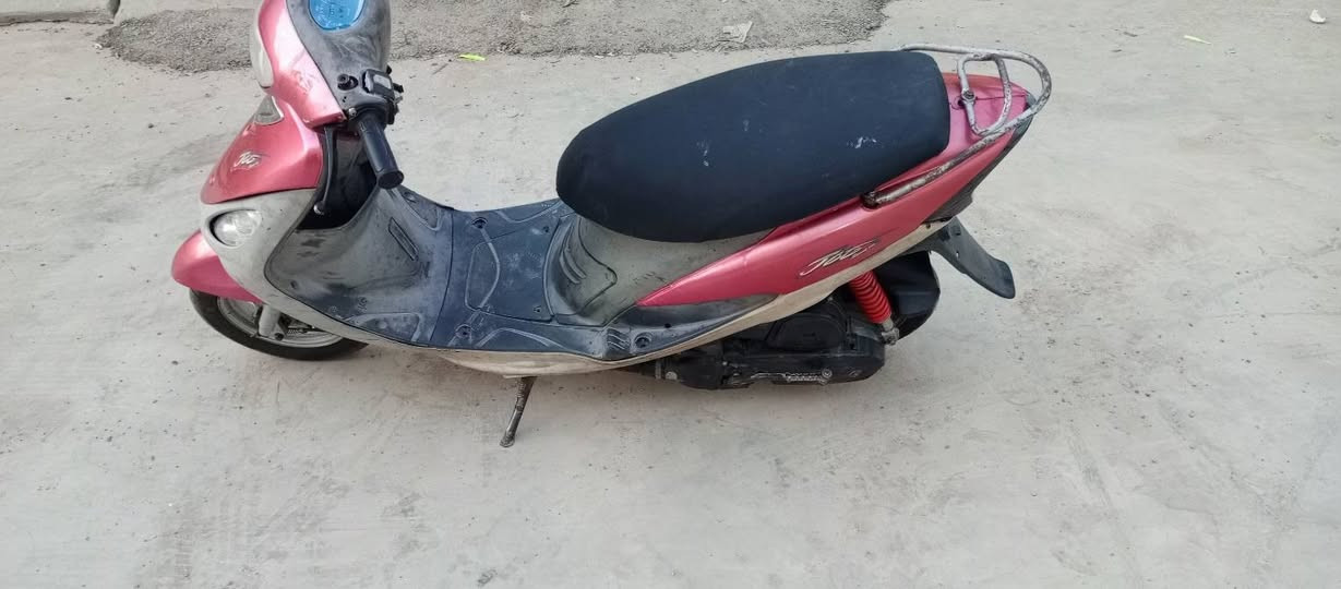 سلام عليكم ماكس كاطعه ناريه الدراجه اي نقص ما بيهه شغاله سلف هندر كهربايات شغاله فقط كطعت ناريه سعر 300قفل قفل بغداد مدينه الصدر ***********
