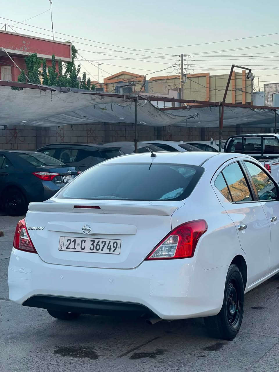 لاکشمیبای 2020  سەنەوی و ڕەقەمی تازەیە بەناو کردن و تەحویل و خەرامە بەشەرت 73هەزار ڕۆشتوە 
سەیارەکە دوو دەرگایەک و دوو پەڵە بۆیاخی هەیە.
دوو جام کارەبا سکوان ڤۆلێوم 
گێڕ و مەکینەو تەقەو ڕەقە تەبرید ساردو گەرم بەشەرت 
چوار تایەی تازەی لە ژيرایە سپێری دانەگیراوە لۆک لۆکە سەیارەکە چرکەوگڵایەک ببڕە ناو دەری وەک شەریکە ماوەتەوە یەک دینا  مەسرەف شوێن دەربەنیخان***********
