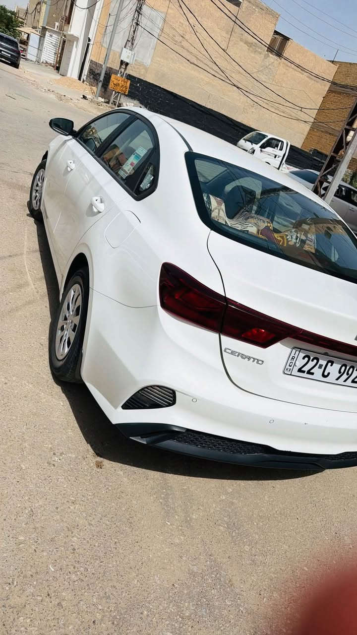 سلام عليكم 
سيراتو 2024 رقم اربيل الدولي بسم شركه تريد وكاله تريد تحويل مكينه 1600 قطعتين تبريد تحكمات صوبين لد نهاري ماشيه 50km السياره جديده كير مكينه تبريد ب الكارتون كفاله عامه حته من الشخط مكانه ب النجف 
السعر 166.        اي ستفسار 
***********
