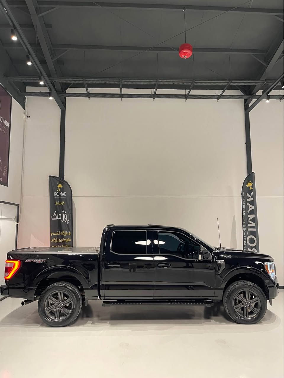 Ford F150 2023 Lariat
هەتا بڵێی جوان و نموونەیە - فوول فول مواصفات
٥٦ هەزار کیلۆمەتر ڕۆشتووە - مەکینە ٢.٧ لتر ٦ پستۆن 
تەنها چاملخی پێشەوەی سایەق بۆیاخە - ئێرباگی سستم کراوە
ڕەقەم سلێمانیە - دەرگا لارجی بۆدی کورتە مەرغوبەکەیە 
گێڕ و مەکینە و کارەبایی بە شەرت - شوێن سلێمانی 

1FTEW1EP6PKF02316

***********
***********

فورد F150 مودیل ٢٠٢٣ مواصفات لاریات
سیارە واحد علی واحد - فوول فوول مواصفات 
ماشیە ٥٦ الف کیلومتر - مکینە ٢.٧ لتر ٦ سلندر مرغوب
بس جاملخ امامی سایق صبوخ - ارباکات طاک سستم بلادی
رقم سلیمانیە - بودی صغیر و وباب لارج - حجم مرغوب 
کیر مکینە کهربائی بشرط —- مکان سیارە سلیمانیە 

‏1FTEW1EP6PKF02316

***********
*********** السليمانية, العراق
