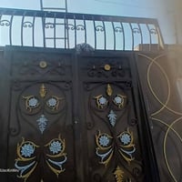 نجف • باب ثقيل وجديد • ٣م ارتفاع