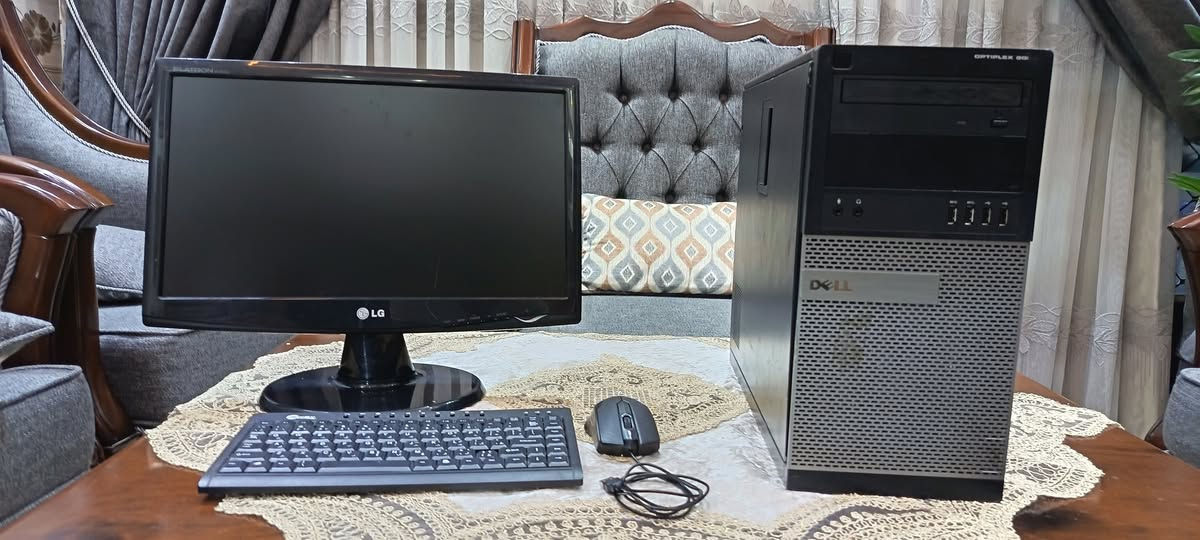 كيس DEEL نضام pc
كوراي 5 جيل 3
تكدر تطور المعالج كوراي 7
كرت asus1030 gt بعده لوم ممفتوح
الهارد ssd128gd
هارد hdd500gd
درايف مشغل أقراص جدي
بيها ويندوز 10 برو مفعل مدئ الحياة 
تتقبل جميع الكروت 
وياها شاشه دسك توب
مع جميع الملحقات
***********
