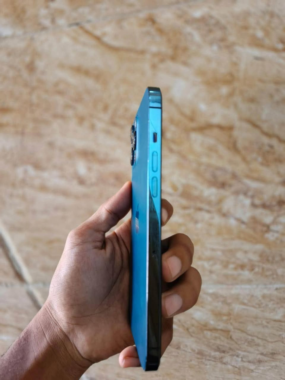 آيفون ١٢ برو ماكس مبدل شاشه اصليه 3 خيارات 
وبطاريه ١٠٠ مبدله هم اصليه بدلته ب ٨٥ الله شاهد 
ذاكره ٢٥٦ عملاقه 
ول باقي كفاله
مكاني نجف حي نداء. مراوس أو بيع سعر ٣٧٥ قفللل 
الرقم  ***********
