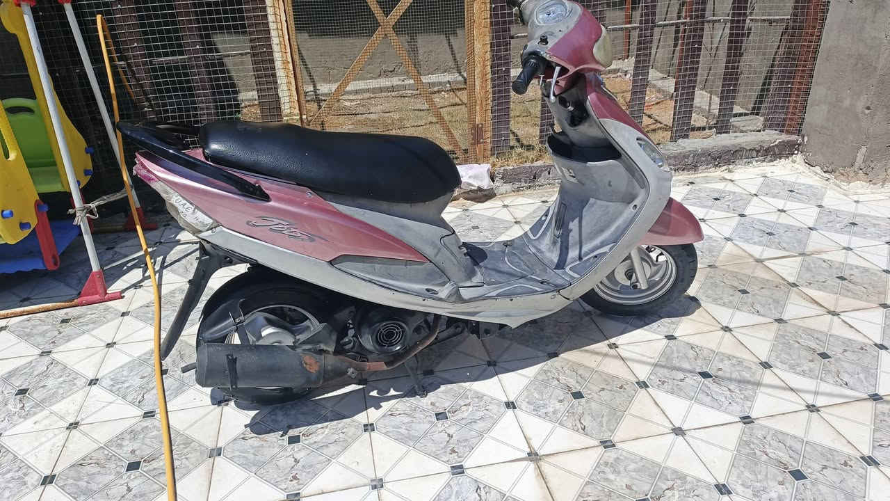 للبيع ماكس وسترونك جاهزات من كلشي
كهربائية سلف هندر كله شغال 
الماكس مجفته قبل شهر وجاهزة 
السترونك مفتوحه هم سعر الماكس 400 وبيهه مجال سعر السترونك 250 وبيهه مجال أقره المنشور قبل كلشي لا تسلئلني شبيهن كلشي موضح كدامك وتساب مفتوح ***********
