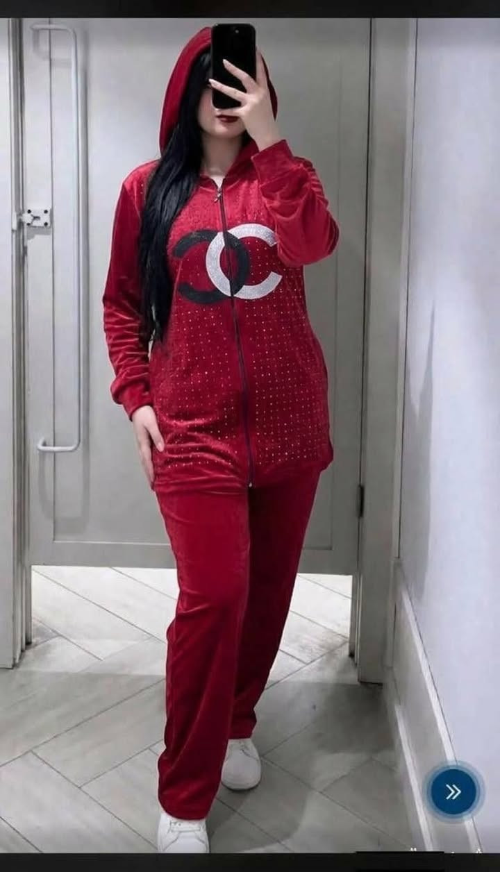 ملابس نسائية • بيع جملة • موديلات متجددة