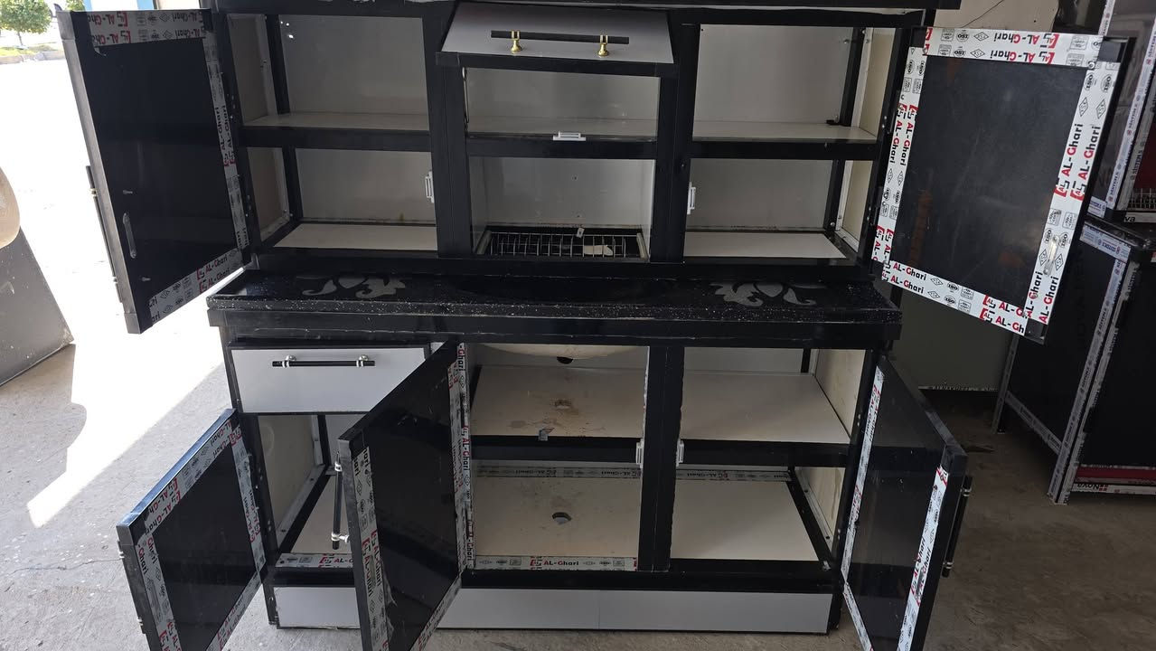 كاونتر مترونص سنگي مرمر شغل مبطن ومعلقه وولوكر متر ارتفاع مترين شغل مبطن مستخدمات قليل السعر ب485 العنوان كربلاء حي العامل نهاية 🔚 السوق قرب جامع اهل البيت معرض بركات ال محمد عليهم السلام والتحيه هاتف 📞 ***********
