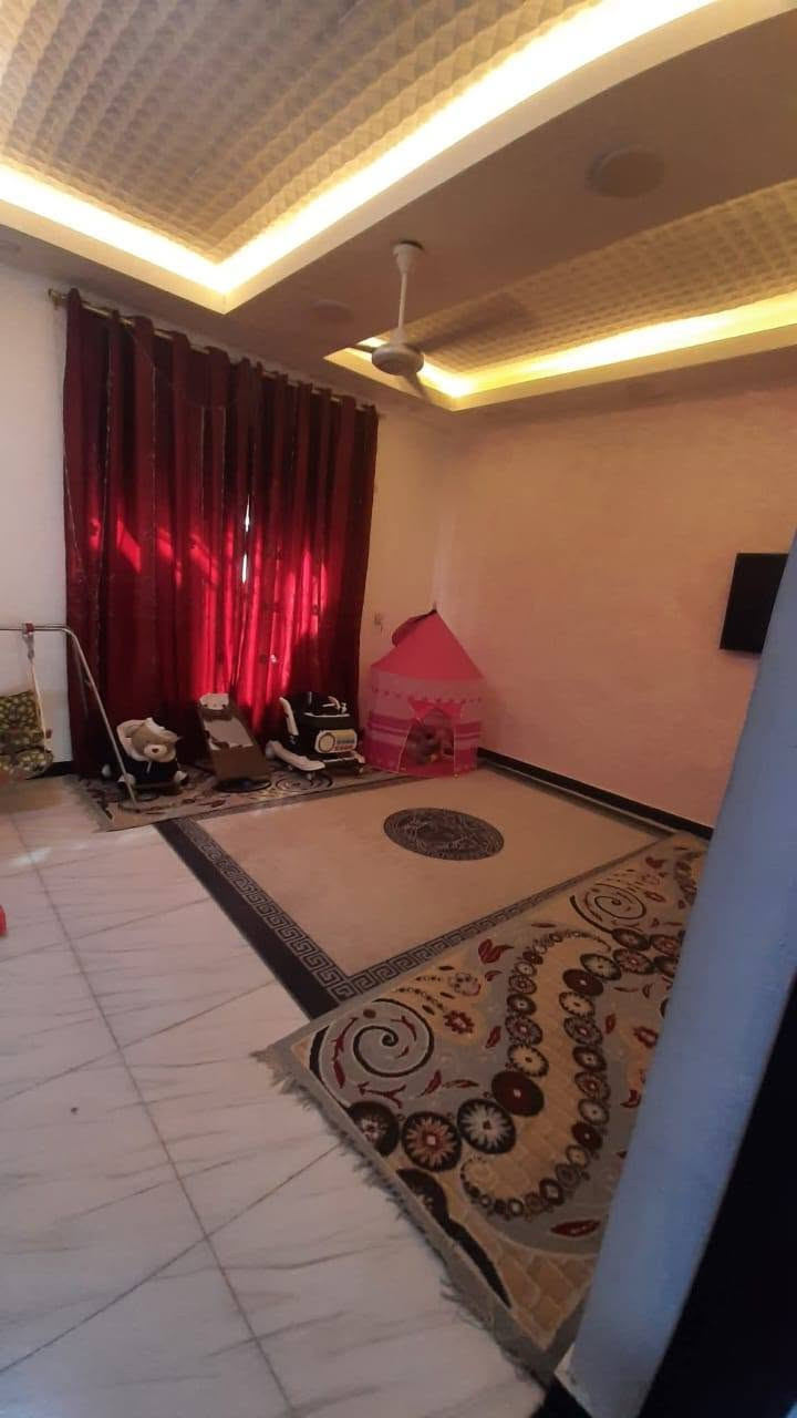 بيت ب 7 نيسان 200 متر طابو صرف
. مرمم كامل عوزة بس الواجهة 
. كلشي جديد صطح اشتايكر 
. السعر 90 مع المجال 
 للاستفسار واتساب او اتصال ***********
