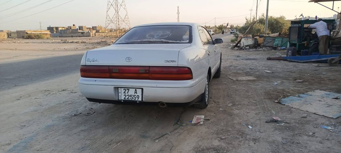 بطه موديل 1993 متصل سياره كفاله عامه  من الضربه والصبغ تبريد شغال مكينه 2500 ديلكو قبق اسود كير ومكينه جديدات حداديه جديده تخم تاير جديد السياره مابيه نقص السعر 65 وبيه مجال العنوان ذي قار الشطرة

الرقم 
***********
