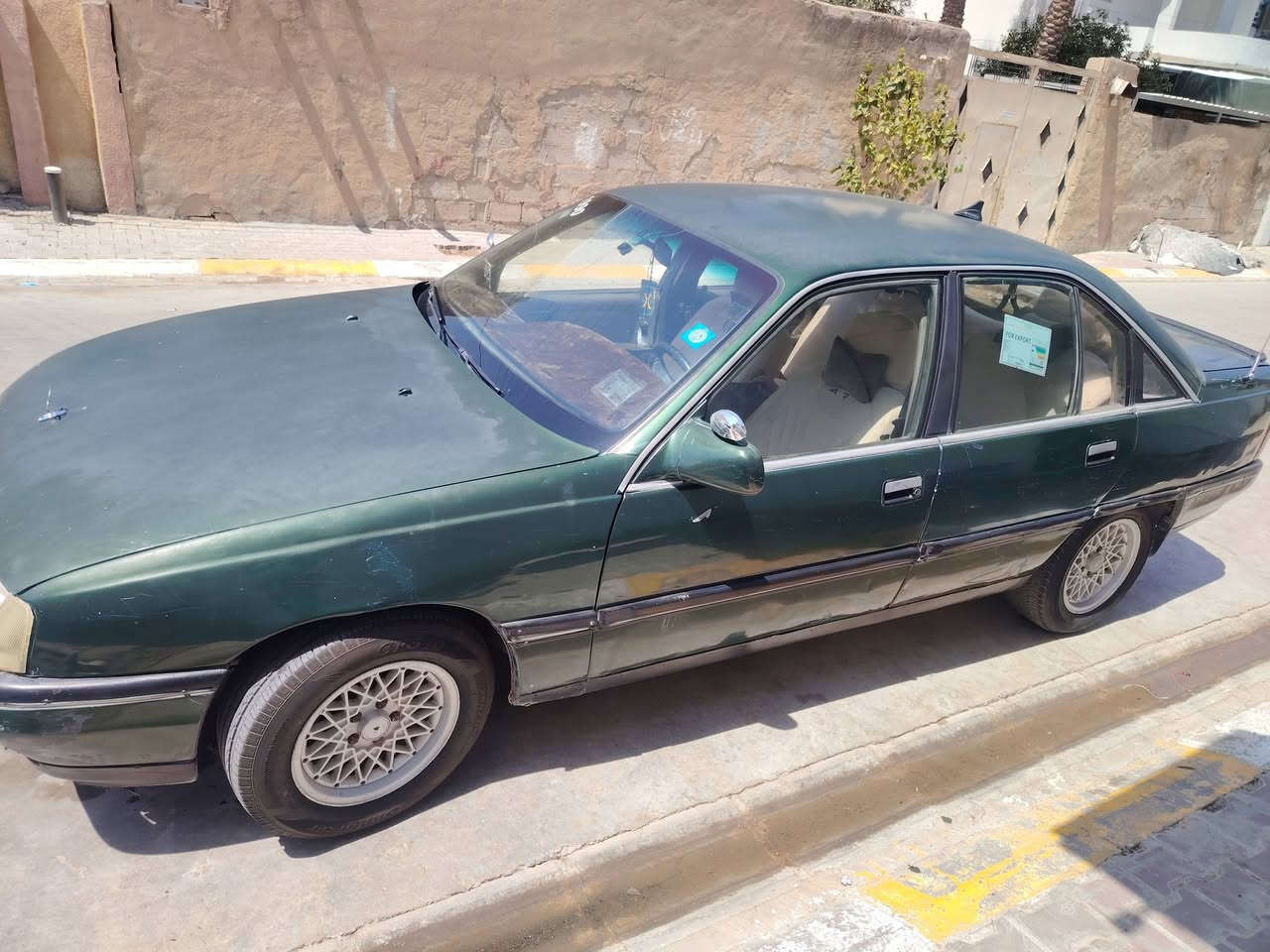 اوميكا حجم 20 
موديل 1990
رقم كركوك كوبون بانزين بيها
شرط كير ومحرك مابي اي عيب
لوحه انكليزي شرط تحويل
مكاني طوز خورماتو 
***********
