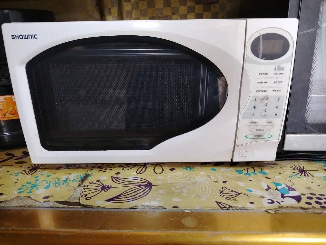 للبيع هذا مايكروويف اخو جديد ستخدام قليل سعره 90 حجم كبير عنوان بغداد مدينه الصدر رقم الهاتف ‏‪
‏‪***********‬‏
