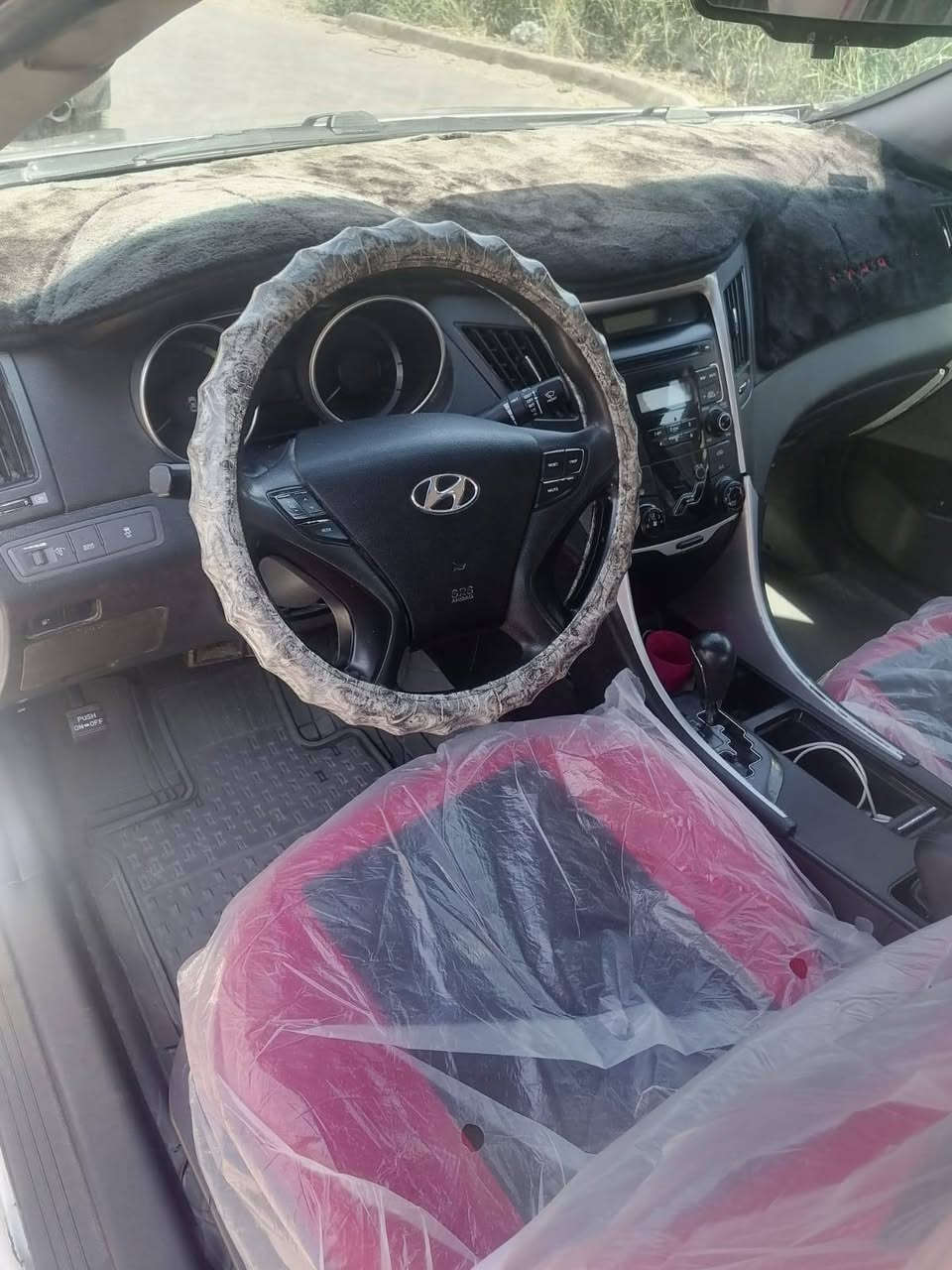 السلام عليكم اقره المنشور بي كل التفاصيل
سوناتا امريكي 2400 دوش سيارة باسمي تحويل نفس اليوم رقم انبار انكليزي مشروع وطني  سنويه ل2031 هزة جديد
سياره بانوراما
اشاير وتحكم مري
منضومه تبريد جديدة
صدر جديد  تخم تاير  باتري كوري جديد منضمومه زنون عدسات دبل ليزر مَسمَـَّوُوُح مروريا السيارة قمارة حديد مبدله بانوراما يعني صبغ عام
كير مكينه كفاله لغود شواصي نضيفات
مكاني بغداد
السعر 70 او مراوس  
***********
